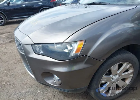 2013 Mitsubishi Outlander Se z USA, uszkodzony, nr VIN JA4AS3AW7DU010228